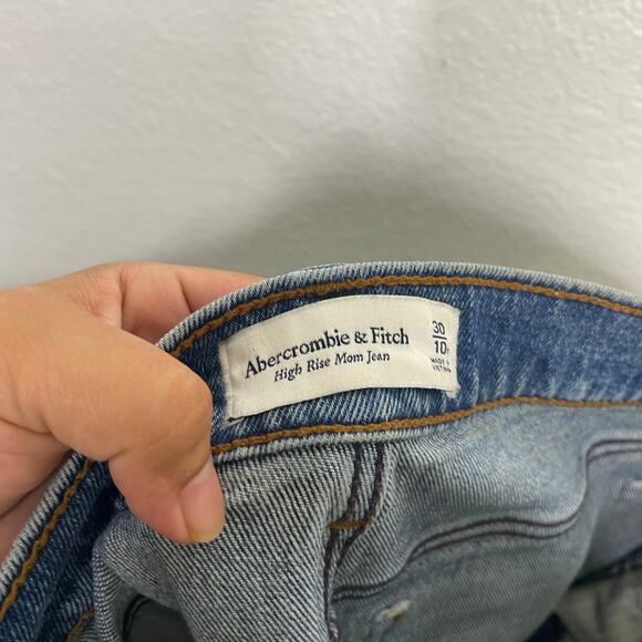 Abercrombie & Fitch Womens Jeans Size 30 High Rise Mom Jean Medium Wash Denim - Picture 3 of 13